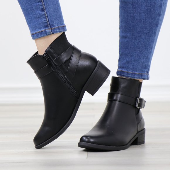 Black Synthetic Leather Chelsea Round Toe Low Heel Ankle Boots - Picture 11 of 12